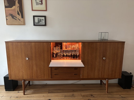 Image 1 of Armoire danoise au design vintage