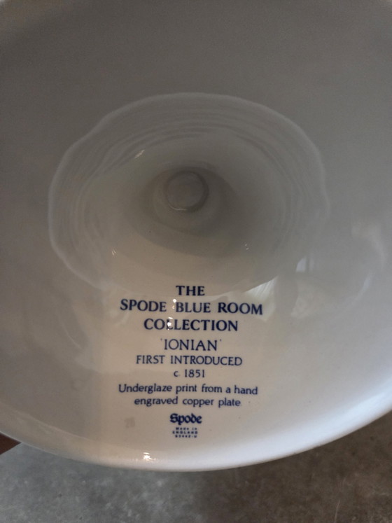 Coppia di candelabri "Ionian" della collezione Spode Blue Room, in ceramica decorata con tecnica transferware (photo 2 of 5)