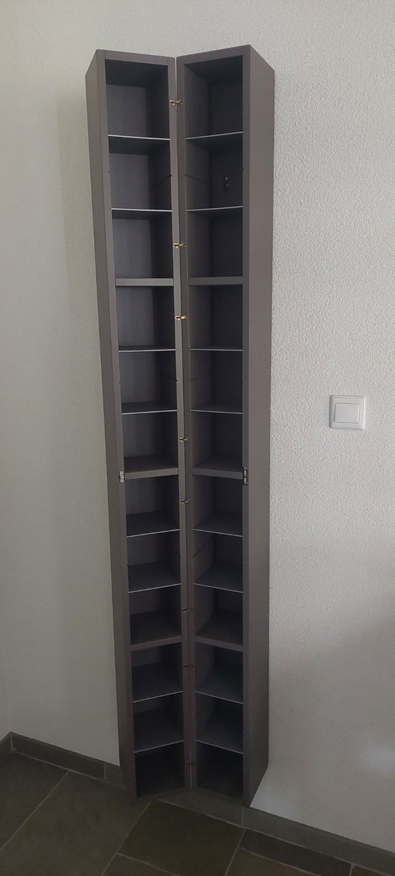 Image 1 of Armario de pared para DVD y CD