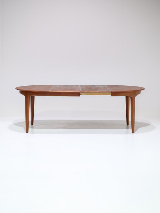 Image 1 of Extendable dining table Henning Kjaernulf model 62 Sorø