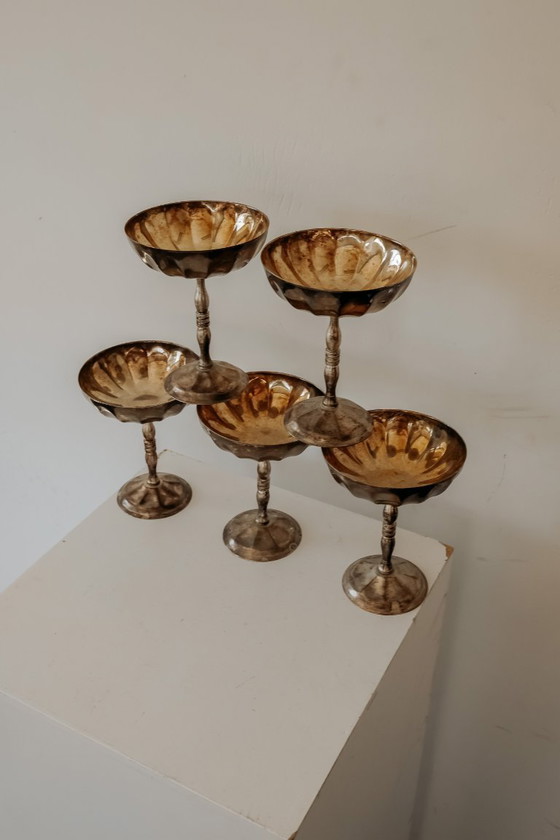 Coupes à champagne argentées à intérieur doré — lot de 5 – Accessoires de table, Gold, Metal (photo 2 of 9)