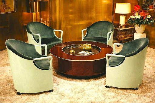 Cuatro sillones marcados Tronetto por Luigi Origlia