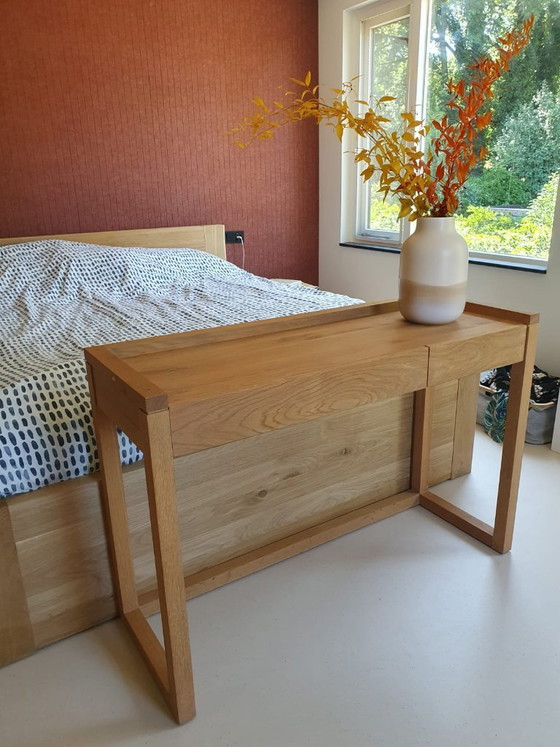 Image 1 of Scrivania/tavolino Ethnicraft con struttura in rovere naturale.