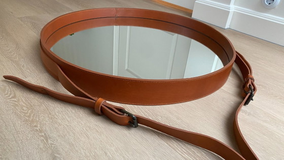 Image 1 of Specchio GUBI Ø70 cm Jacques Adnet pelle marrone chiaro