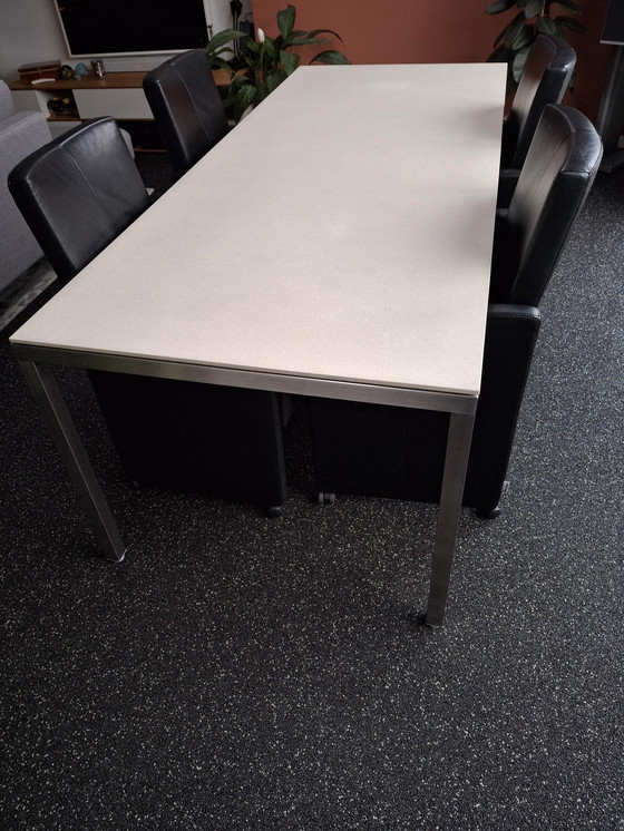 Image 1 of Table de salle à manger avec structure en acier inoxydable et plateau en pierre + 4 chaises de salle à manger Framati