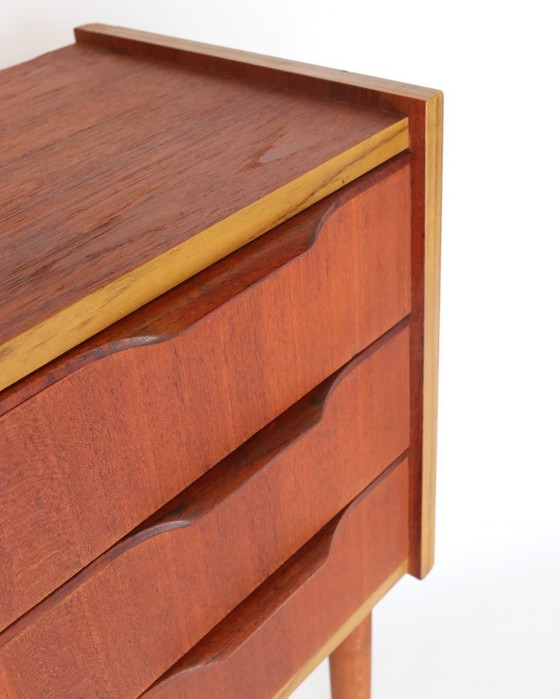 Image 1 of Vintage kleine Deense ladekast teak
