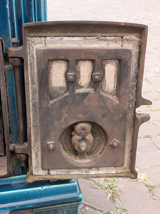 Rare Art Deco 'Skyscraper' Tower Stove by Fobrux – Majolica Blue (c. 1930) – Les Fonderies Bruxelloises (photo 9 of 18)