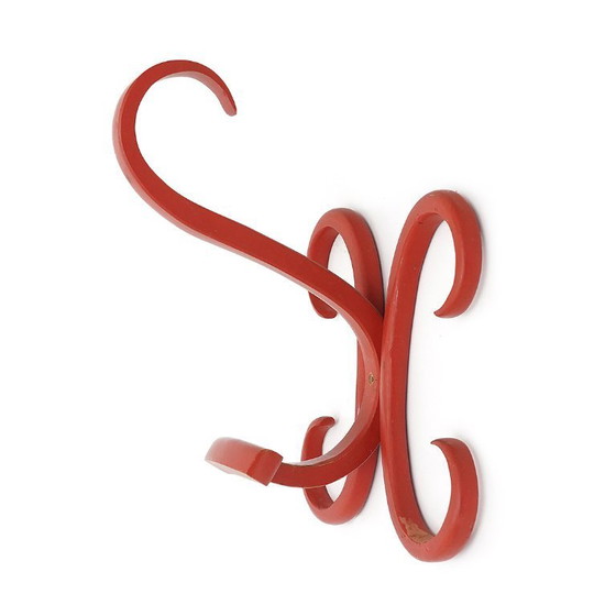 Image 1 of 3 Rote gebogene Kleiderhaken aus Holz, 1960er Jahre