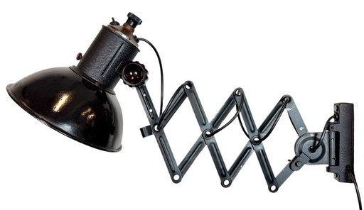 Lampada da parete industriale a forbice in smalto nero, anni '50