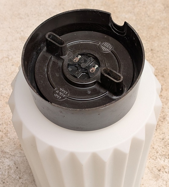 Image 1 of Lampada da soffitto Philips in bachelite con vetro opalino.