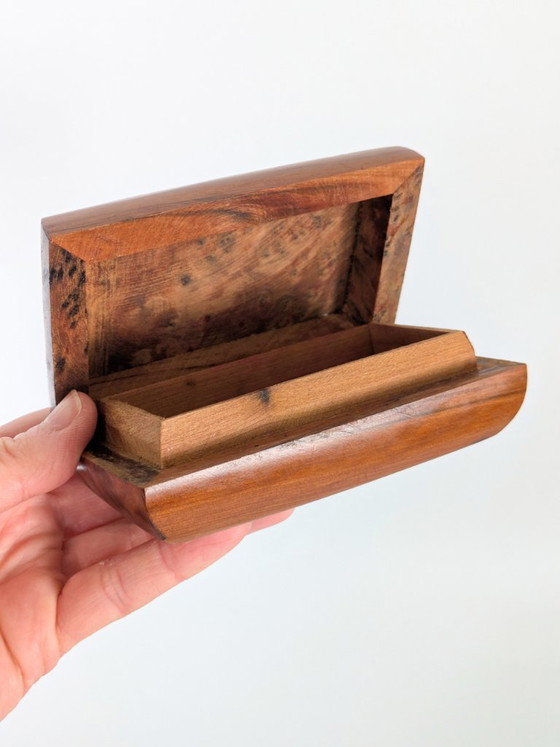 Caja de baratijas antigua de madera de tuya, Marruecos, con tapa abatible. – Objetos decorativos, Wood (photo 4 of 13)