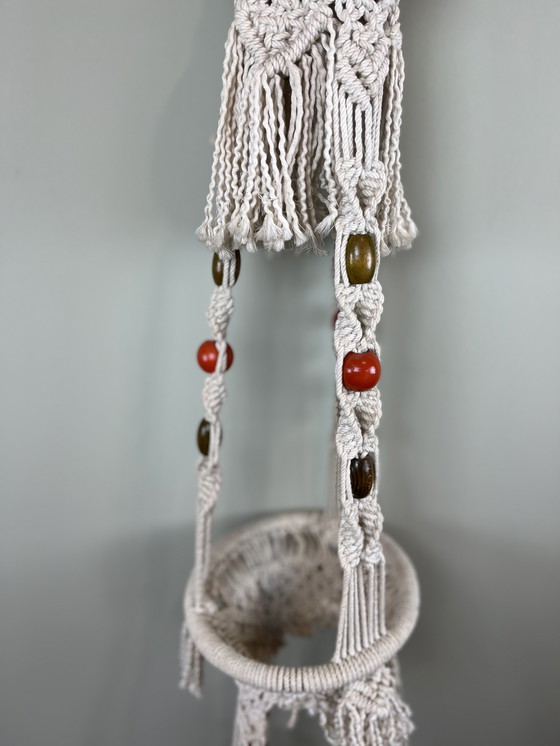 Image 1 of Suspension en macramé vintage