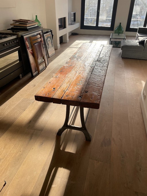 Super mooie houten industriële tafel 