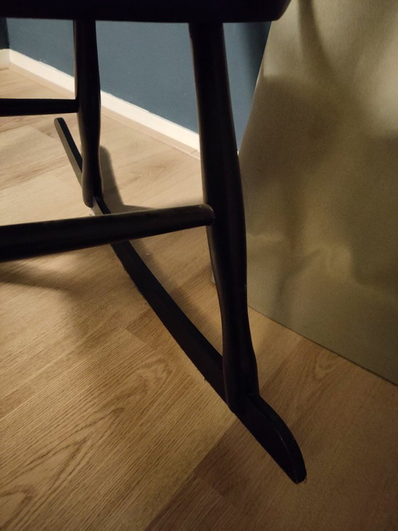 Image 1 of Sedia a dondolo nera vintage