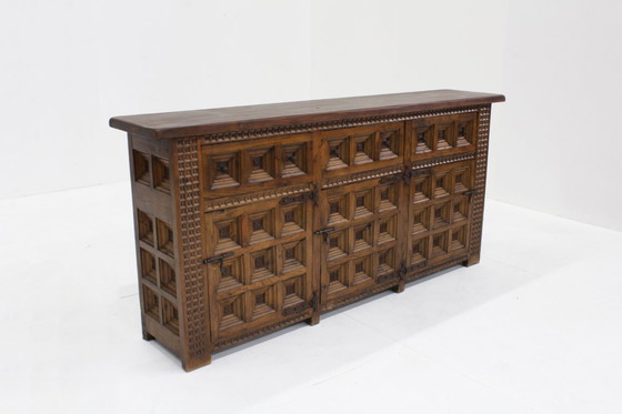 Image 1 of Credenza brutalista spagnola in legno massello