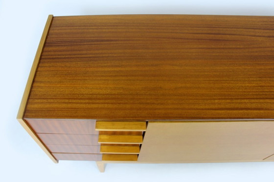 Credenza Mid-Century Modern restaurata in mogano e frassino di UP Zavody, anni '60 – Credenze, Wood (photo 6 of 24)