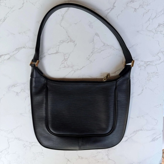 Louis Vuitton Matsy piel Epi negra – Otros bolsos, Vintage (photo 3 of 15)