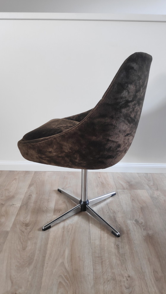 Image 1 of Vintage 70s Swivel Egg Chair – Brown / Very Dark Olive Green Textile