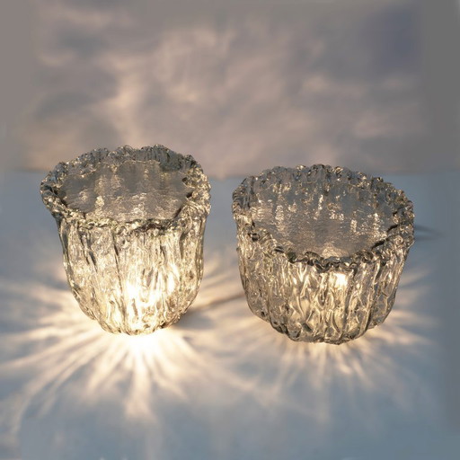 Ein Paar Couchtische aus aquamarinfarbenem Muranoglas von Tokujin Yoshioka