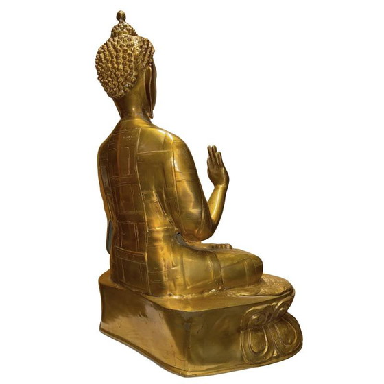 Monumental Estatua de Buda Shakyamuni Tibetano Dorado – Obra de Monje – Abhaya Mudra con Túnica Kasaya (photo 5 of 10)