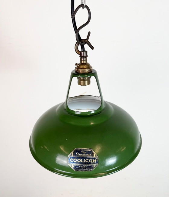 Image 1 of Lampada a sospensione industriale in smalto verde di Coolicon, anni '50