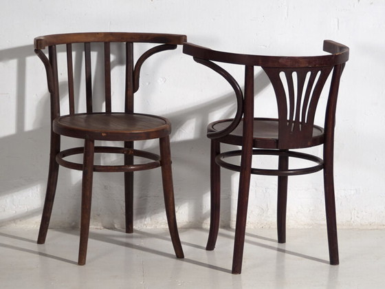 Sedie antiche Thonet con braccioli (c.1920). Set di 4 pezzi #3 – Poltrone (photo 19 of 40)