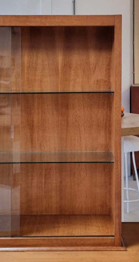 Image 1 of Vetrina di metà secolo