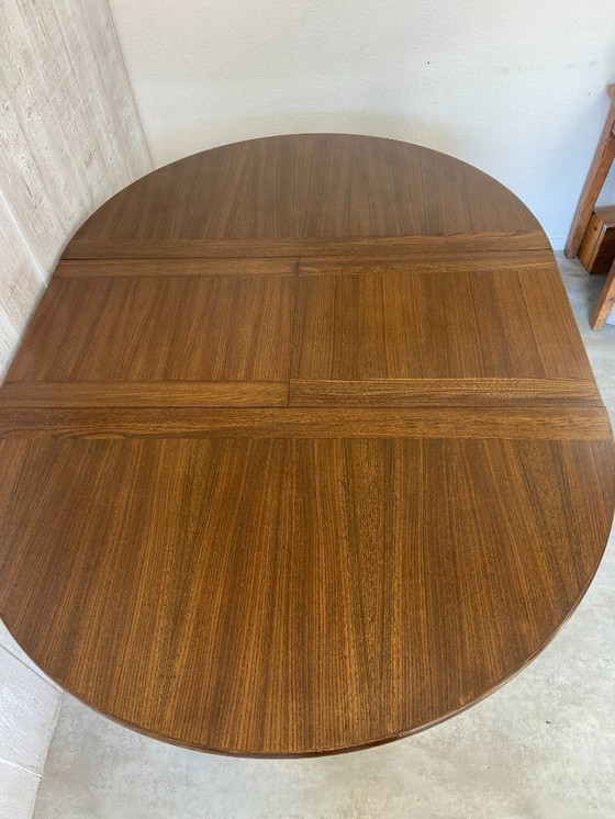 Image 1 of Vintage extendable table