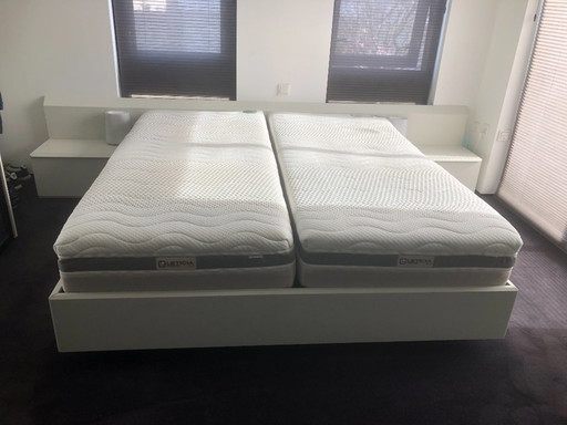 Vintage weißes Bettgestell von Interlubke (180x200cm)