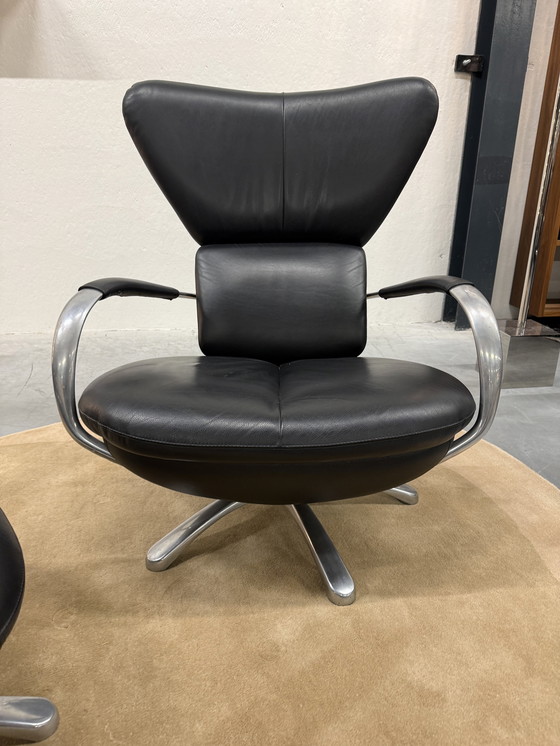 Image 1 of Poltrona girevole Leolux Formi Phase 2 con poggiapiedi in pelle nera