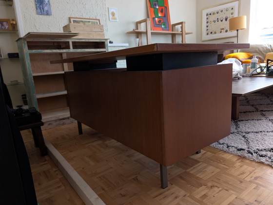Image 1 of Scrivania in teak di metà secolo degli anni '60 con piano sospeso