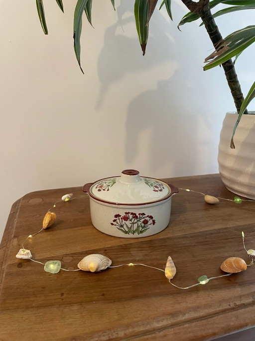 Vintage soup tureen