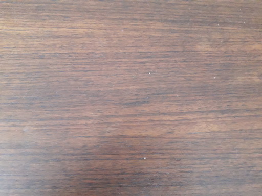 Grande table à manger en bois massif avec pieds en acier inoxydable