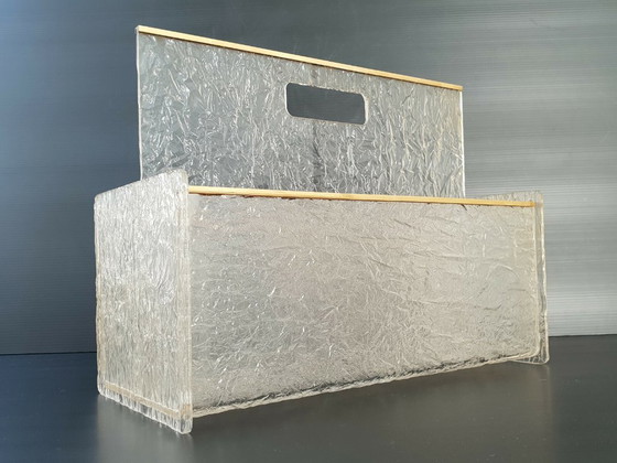 Image 1 of SUPERBE PORTE-REVUES VINTAGE 1960 EN PLEXIGLAS & LAITON 60S 1960S ANNEES 60