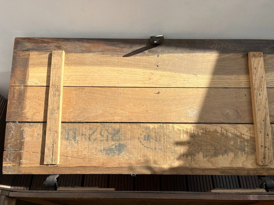Coffre à couvertures ancien en bois de caractère avec ferrures en fer – Armoires de rangement, Wood (photo 9 of 9)