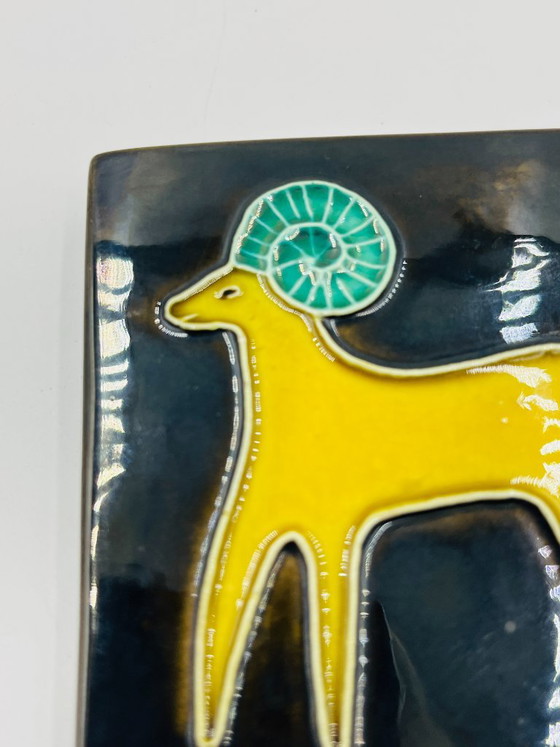 Piastrella vintage in ceramica a forma di testa di ariete di Yvette Manoy - 1968 – Decorazioni murali (photo 3 of 11)