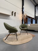 2 Artifort Shark Lounge Sessel Grüner Stoff