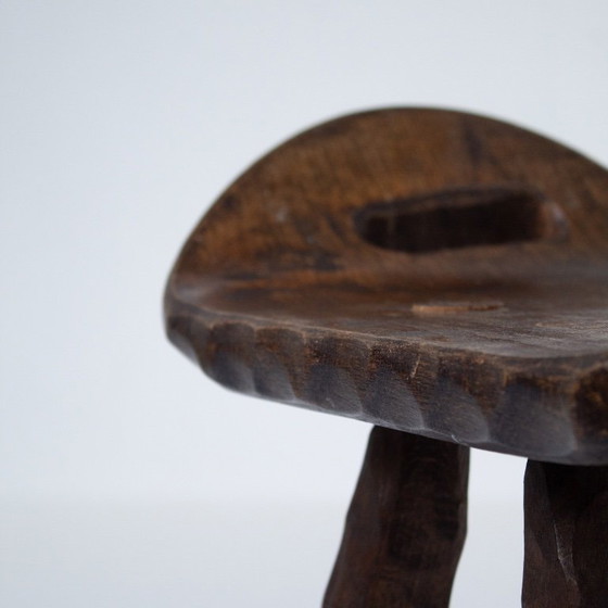 Image 1 of Set van twee handgesneden houten krukjes met handgrepen