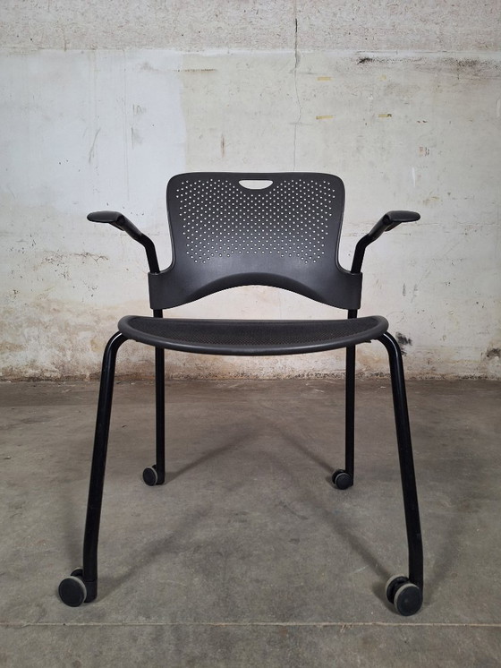 Image 1 of Fauteuil de bureau Herman Miller Caper noir – Design moderne intemporel