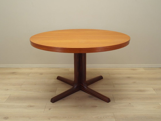 Image 1 of Mesa redonda de teca, diseño danés, años 70, producción: Dinamarca