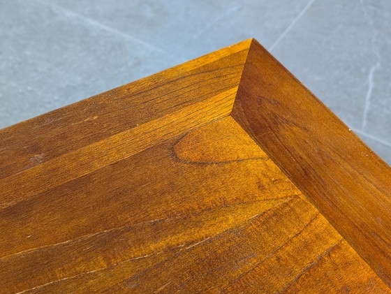 Image 1 of Skandinavischer moderner großer dänischer Teak-Couchtisch aus den 1950er Jahren