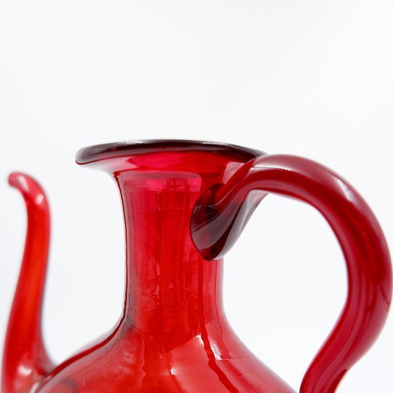 Image 1 of Caraffa vintage in vetro soffiato rosso "Anneau"