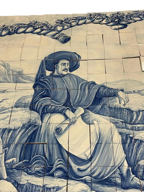 280 piastrelle Azulejos dipinte a mano / Enrico il Navigatore di C. Constantia / Jorge Gardoso 1996 / (photo 9 of 12)