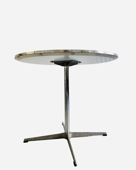 Image 1 of Arne Jacobsen - Side table model "A 222" - Fritz Hansen, Denmark - 1960s