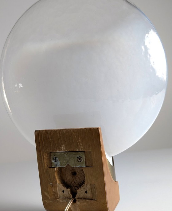 Image 1 of Vintage wandlamp van hout, messing en tweekleurig glas, Italië, jaren 70