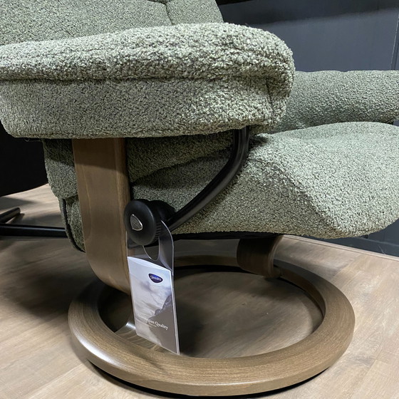 Image 1 of Sillón reclinable Stressless Mayfair con reposapiés