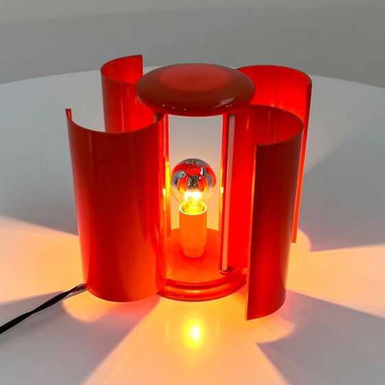 Coral Flower Table Lamp by Studio D.A. for Lamperti, 1970s – Plastic (photo 12 of 12)