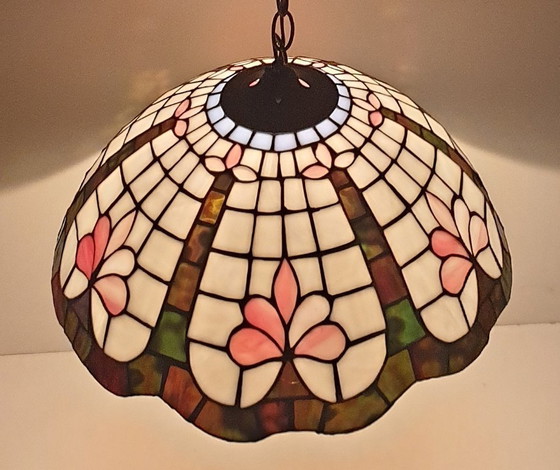 Stained Glass - Tiffany Style Lotus Flower Pendant Lamp (photo 14 of 65)