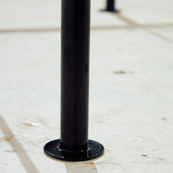 Image 1 of MK10078 Tavolino in metallo e vetro di Niels Bendtsen