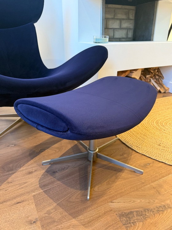 Fauteuil et repose-pieds BoConcept Imola par Henrik Petersen - Velours bleu foncé – Metal, Velvet (photo 8 of 17)